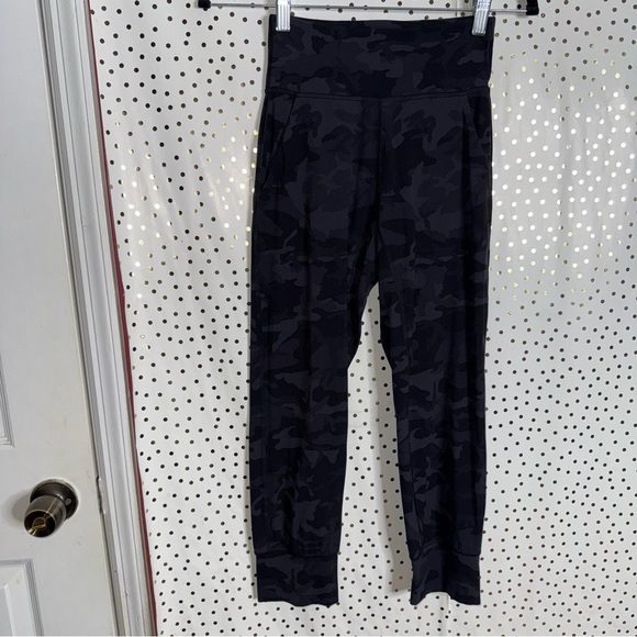 Lululemon Align Jogger Camo - Picture 1 of 8